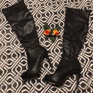 🖤NWT Black JLO HIGH heeled knee high Boots🖤